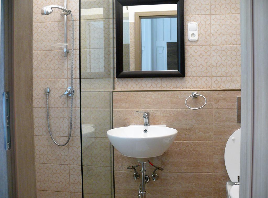 Vaci Street Downtown Apartments Budapest Luaran gambar