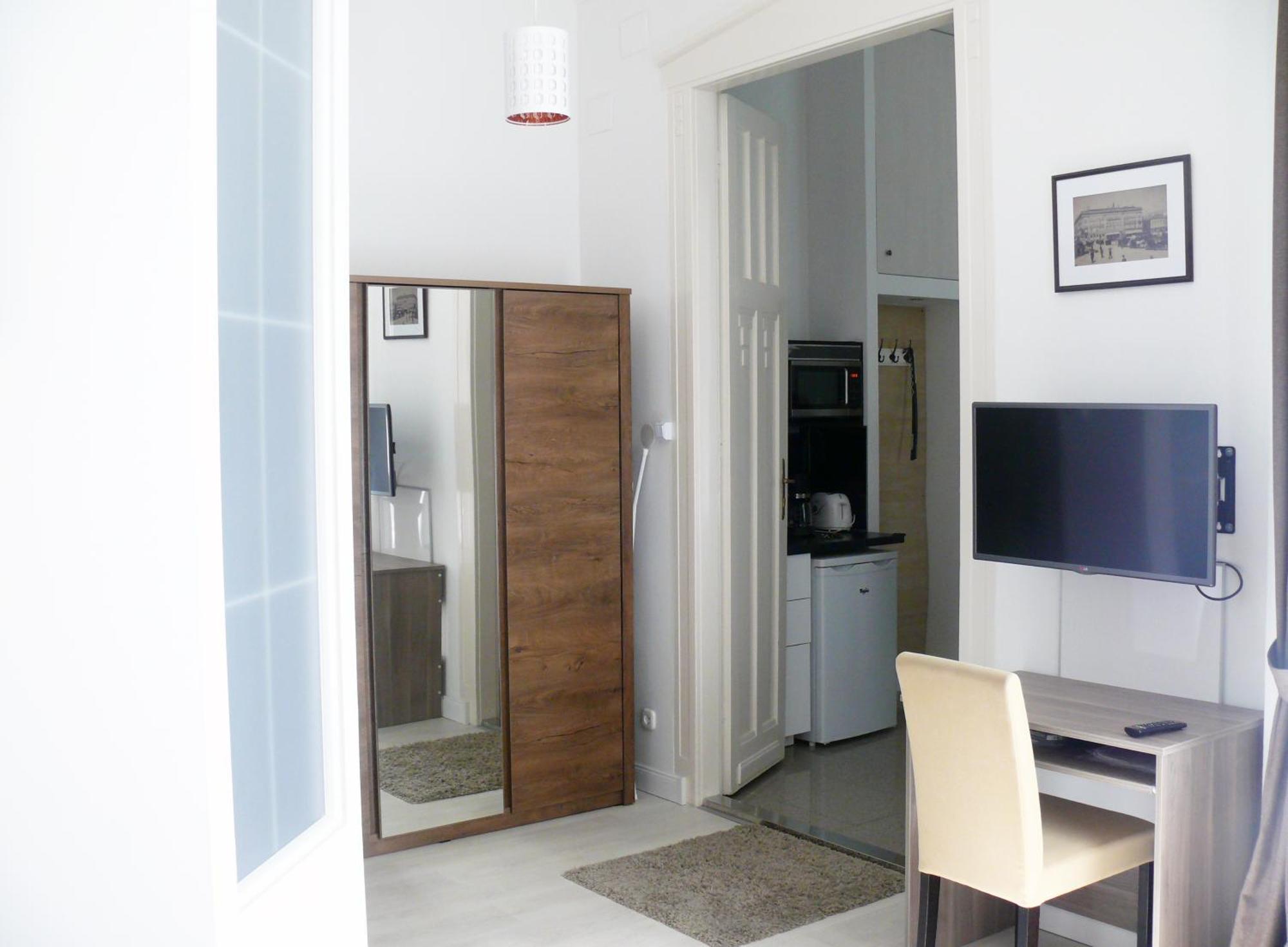 Vaci Street Downtown Apartments Budapest Luaran gambar