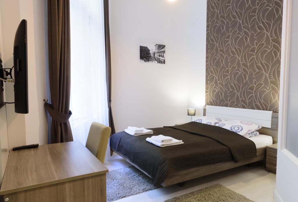 Vaci Street Downtown Apartments Budapest Luaran gambar