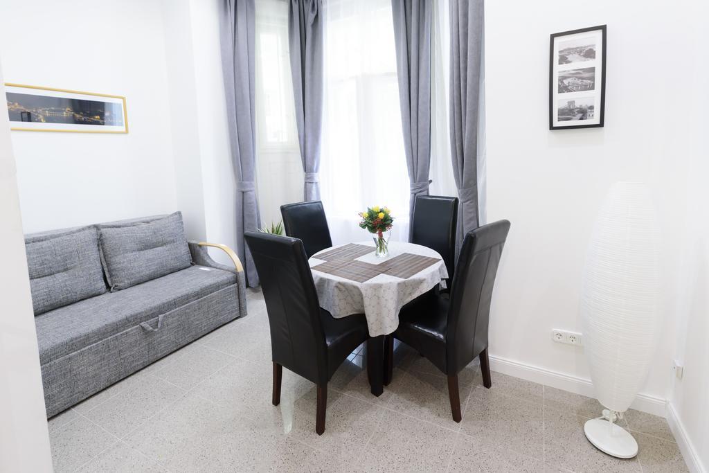 Vaci Street Downtown Apartments Budapest Luaran gambar